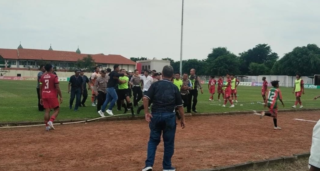 Kalah 1-2 dari Persida Sidoarjo,  Official Persinga Ngawi Serang Wasit 