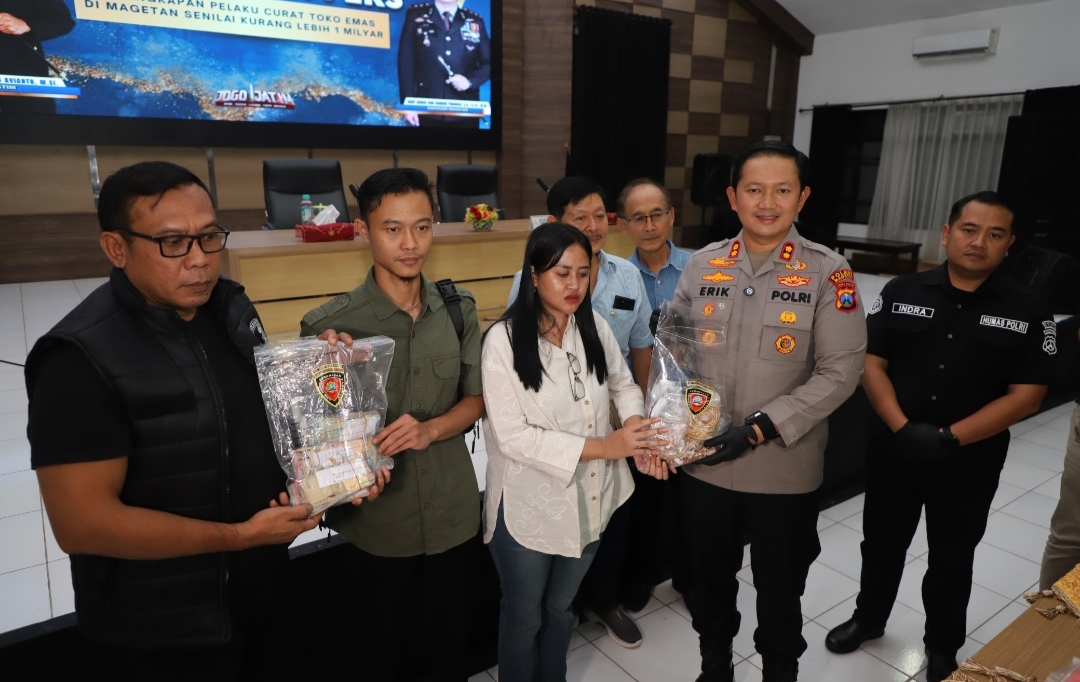 Kurang 24 Jam, Polres Magetan Tangkap Lima Pelaku Pembobolan Toko Emas