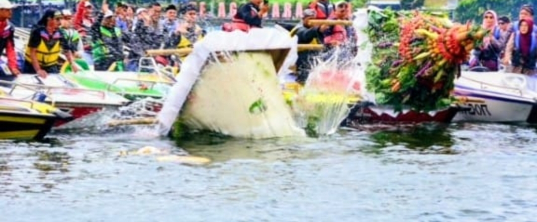 Labuhan Tumpeng Sarangan Kian Meriah, Dongkrak Kunjungan Wisata Magetan