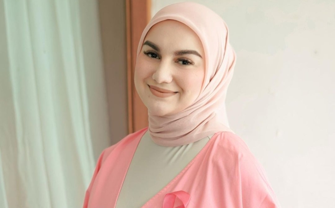 Panik Karena Banjir, Irish Bella Cemas Nasib Mobil Mewahnya