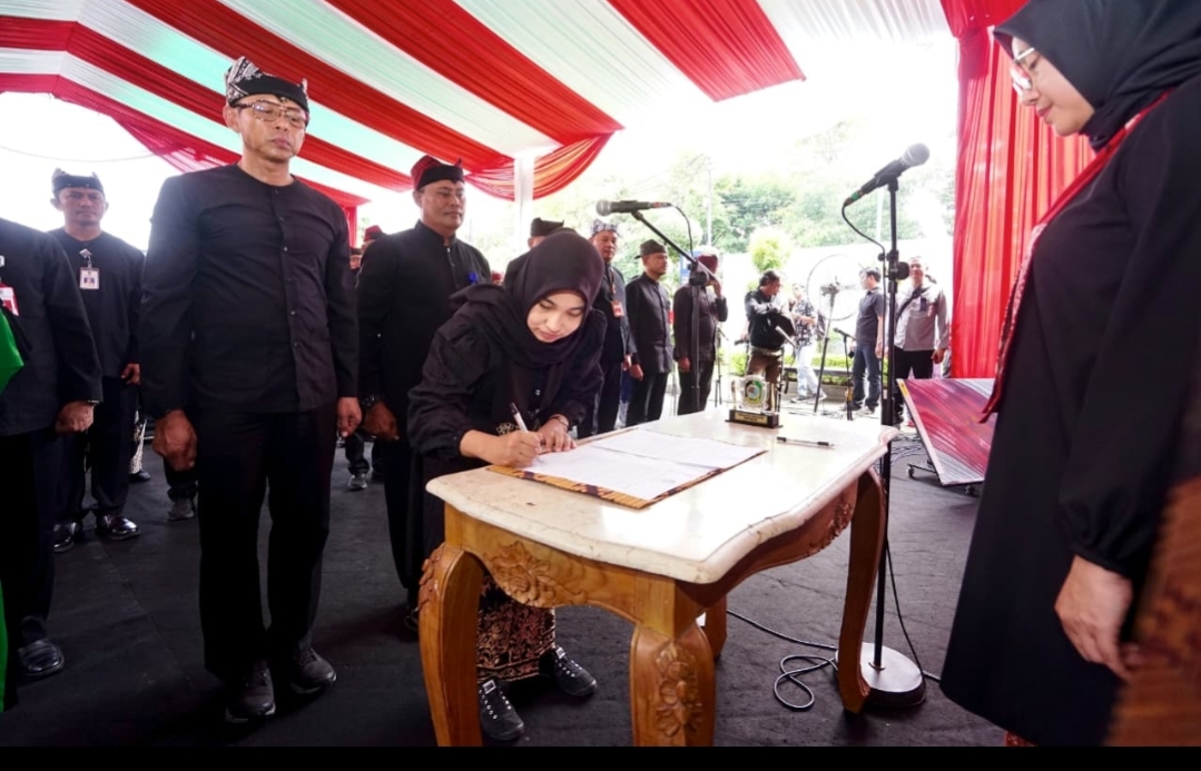 Bupati Banyuwangi Ipuk Rotasi Sejumlah Pejabat dan Camat Untuk Penyegaran