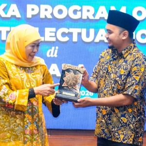 Khofifah Buka Kolaborasi SDM dengan Universiti Malaya