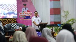 Bupati Fawaid Ajak Mahasiswa Penerima Beasiswa Kenalkan Potensi Kabupaten Jember