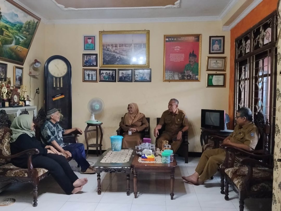 Dispusip Surabaya Gali Sejarah Ludruk Bersama Cak Kartolo