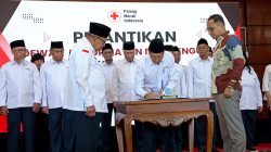 Imam Utomo Lantik Pengurus PMI Surabaya, Wali Kota Eri Dorong Sinergi dengan Kampung Pancasila