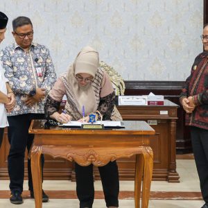 Pemkot Surabaya dan Pemkot Jambi Teken Kerja Sama Manajemen ASN dan Potensi Daerah