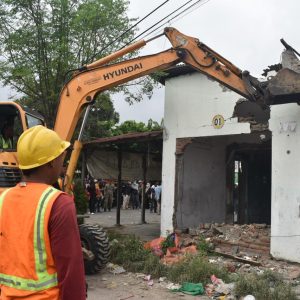 Tak Penuhi Kewajiban, Pasar Simo Mulyo Surabaya Dibongkar