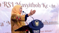Khofifah Apresiasi Perjuangan Muslimat NU Saat Resmikan Ruang Vaksinasi Internasional RSI Masyithoh Bangil