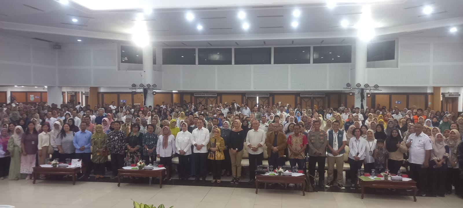 Wali Kota Surabaya Eri Cahyadi Ingatkan Bahaya HP bagi Anak, Soroti Radikalisme hingga Pornografi