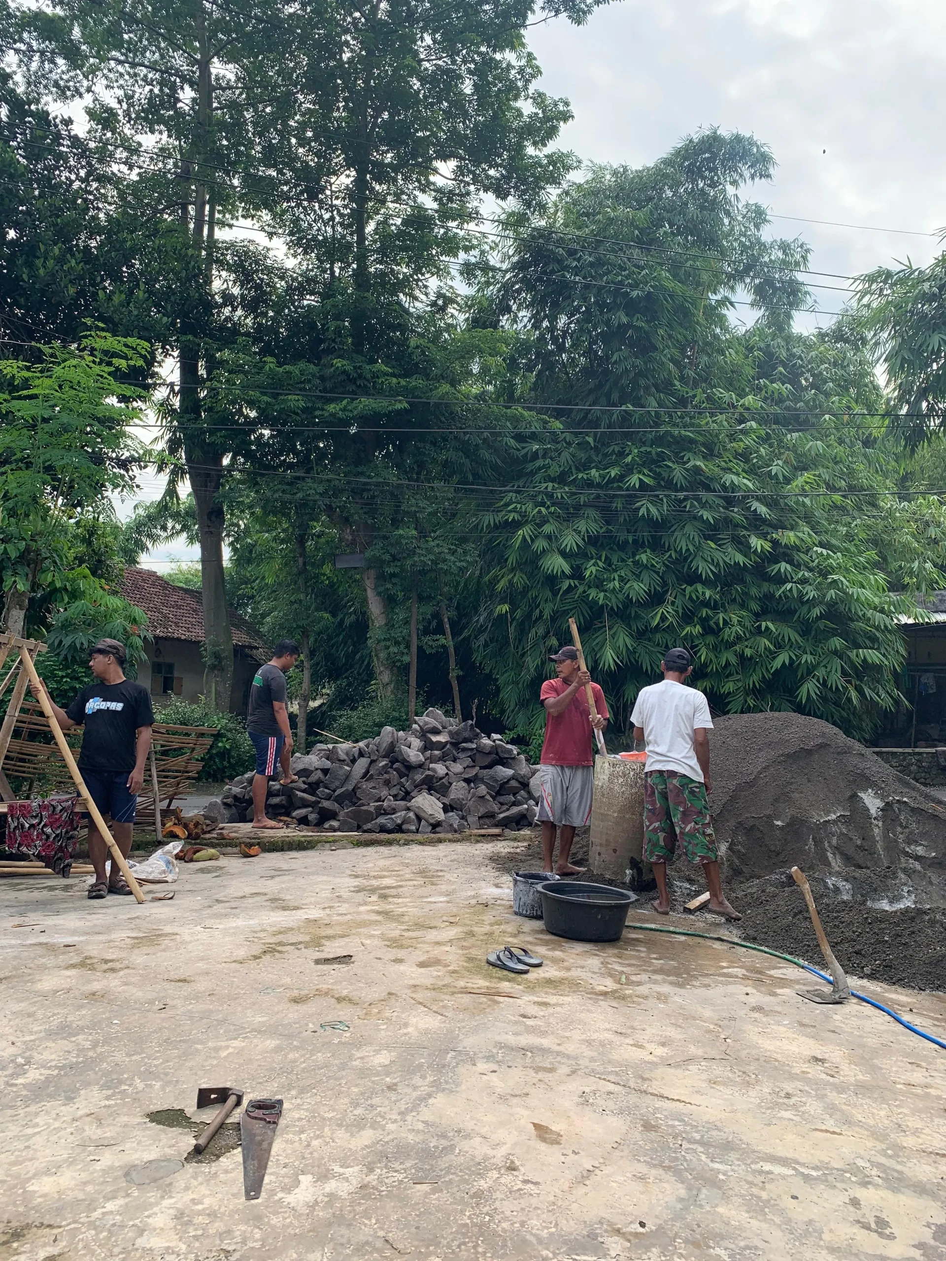 Warga Nogosari Soroti Sikap Kades Nogosari dan Camat Rambipuji Tak Peduli Warga Terdampak Banjir