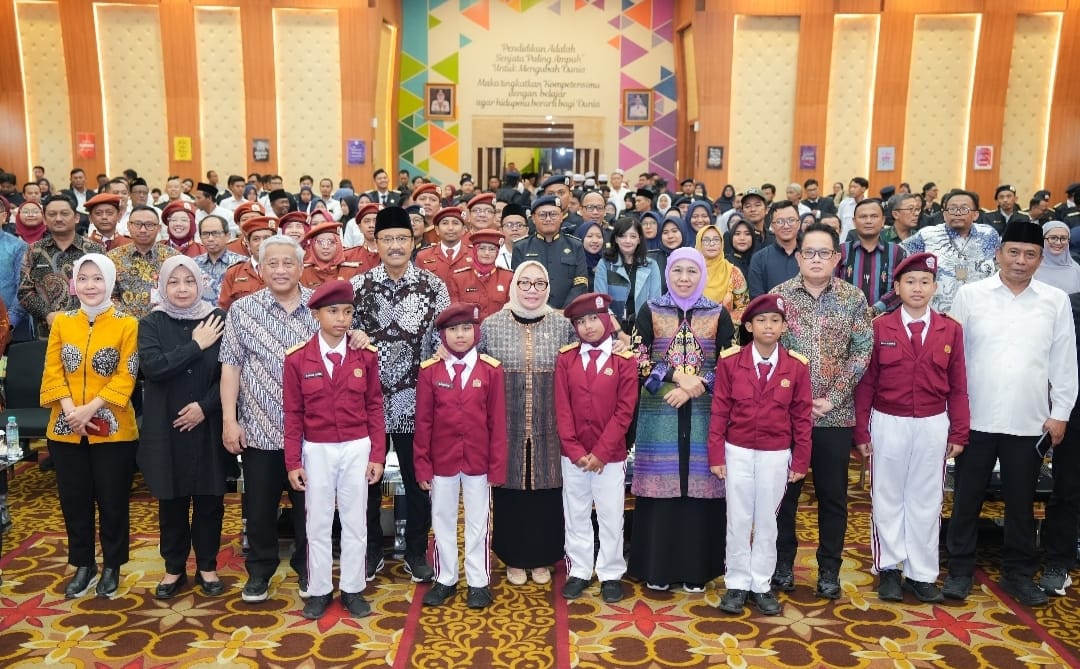 Gubernur Khofifah Buka Bimtek Kepala Sekolah Dan Tenaga Kependidikan Sekolah Rakyat Se-Jatim, Yakin SR Cara Efektif Memutus Mata Rantai Kemiskinan