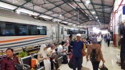 Nataru Usai, Ribuan Penumpang Kereta Masih Hilir Mudik di Stasiun Kediri