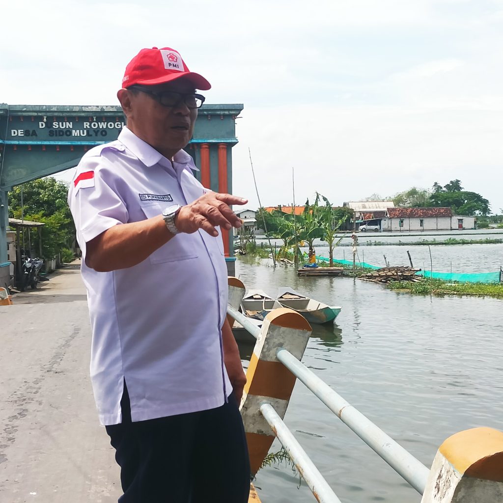 PMI Jatim dan Lamongan Tinjau Titik-titik Banjir di Lamongan