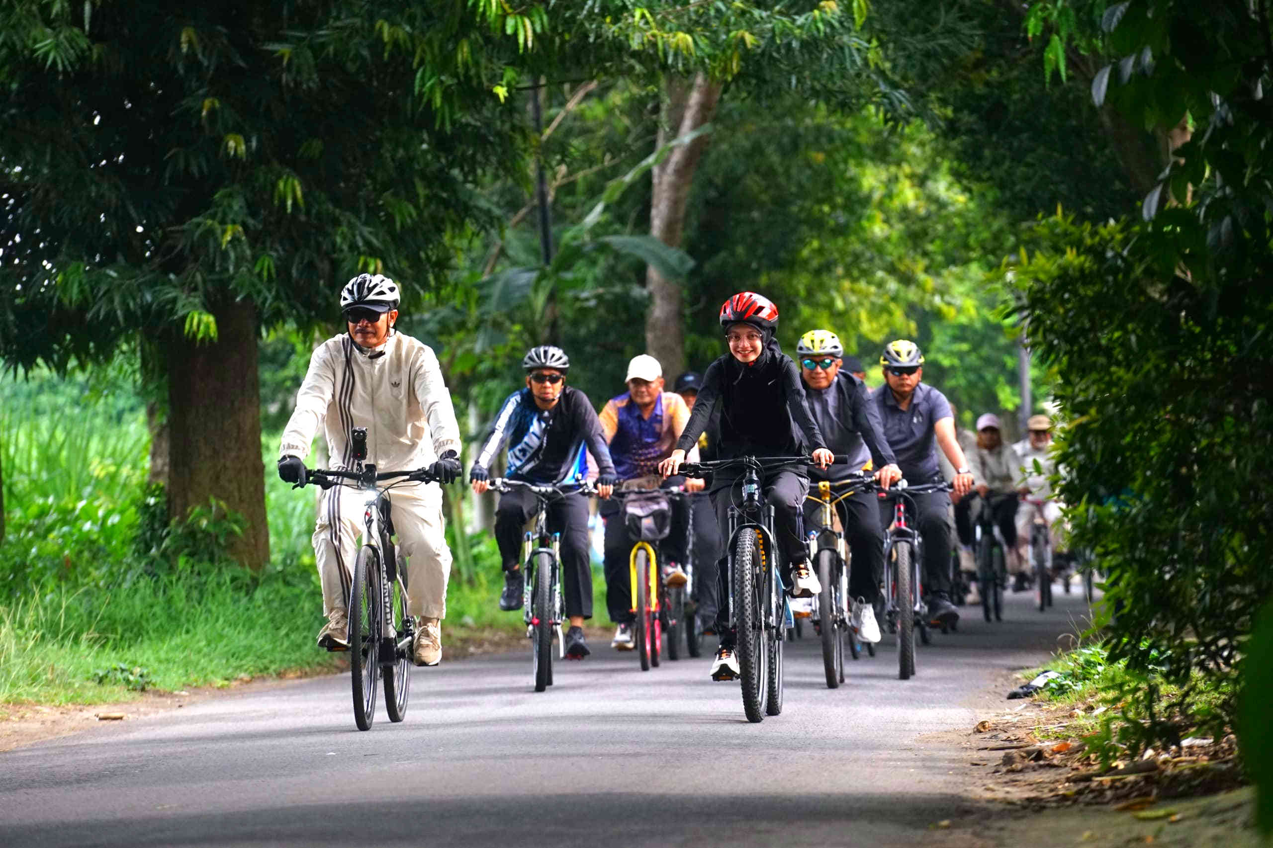 Gowes Bersama Wali Kota Madiun, Mbak Wali Tinjau Potensi Wisata dan Ekonomi Kota Kediri