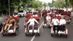 Pemkot Surabaya Salurkan 200 Becak Listrik Bantuan Presiden Prabowo