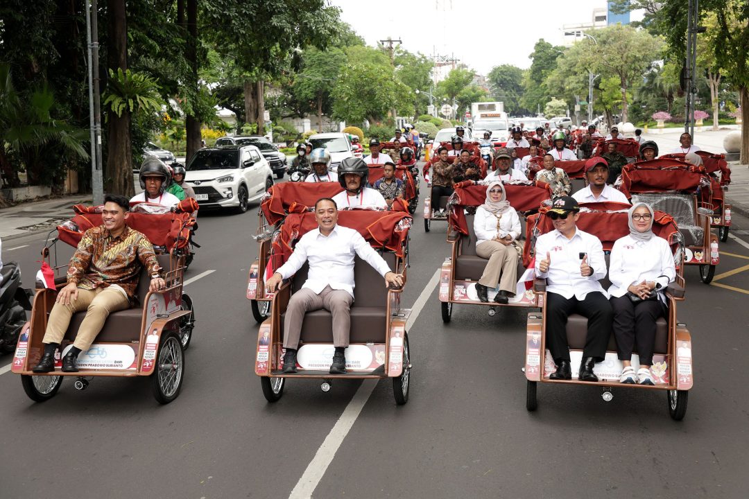 Pemkot Surabaya Salurkan 200 Becak Listrik Bantuan Presiden Prabowo