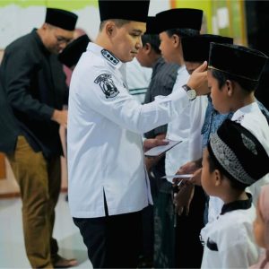 Safari Ramadan di Bangsal Pemkab Mojokerto Hibahkan 100 Juta Untuk Masjid Nurul Hidayah
