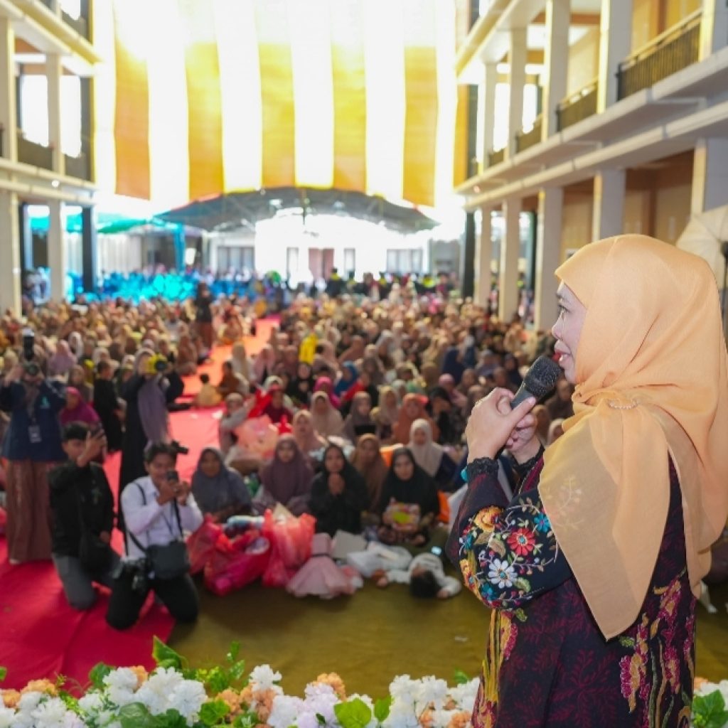 Khofifah Apresiasi Peran Pesantren Cetak Generasi Qur’ani