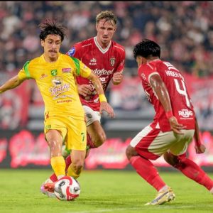 Persebaya Curi Poin Penuh di Kandang Bali United