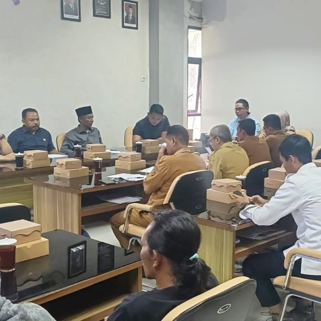 Tebing Sungai Terus Terkikis Sungai, Rumah Warga Blitar Terancam Longsor