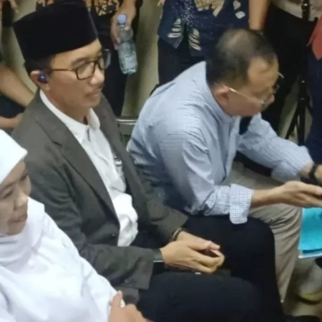 Di Bawah Sumpah Sidang Tipikor, Khofifah Tegaskan Tak Ada Fee Hibah: “Itu Tidak Pernah Ada”