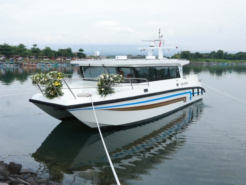 Galangan Lokal Banyuwangi Serahkan Katamaran X38, Perkuat Armada Survei Maritim