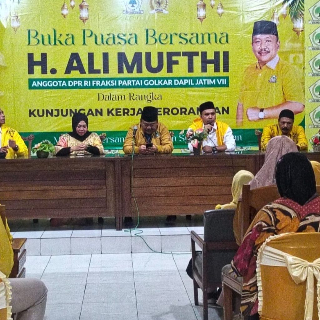 DPD Golkar Magetan Bagi Takjil Dilanjut Rapat Koordinasi Bersama Ketua DPD Jawa Timur