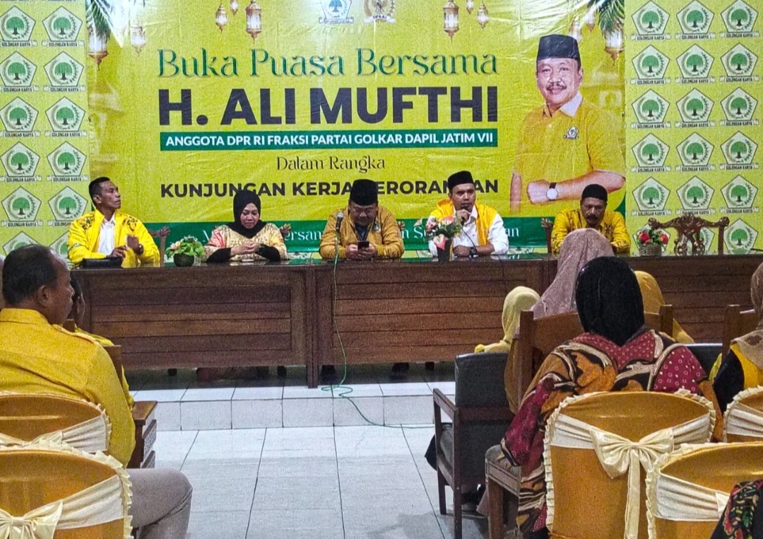DPD Golkar Magetan Bagi Takjil Dilanjut Rapat Koordinasi Bersama Ketua DPD Jawa Timur