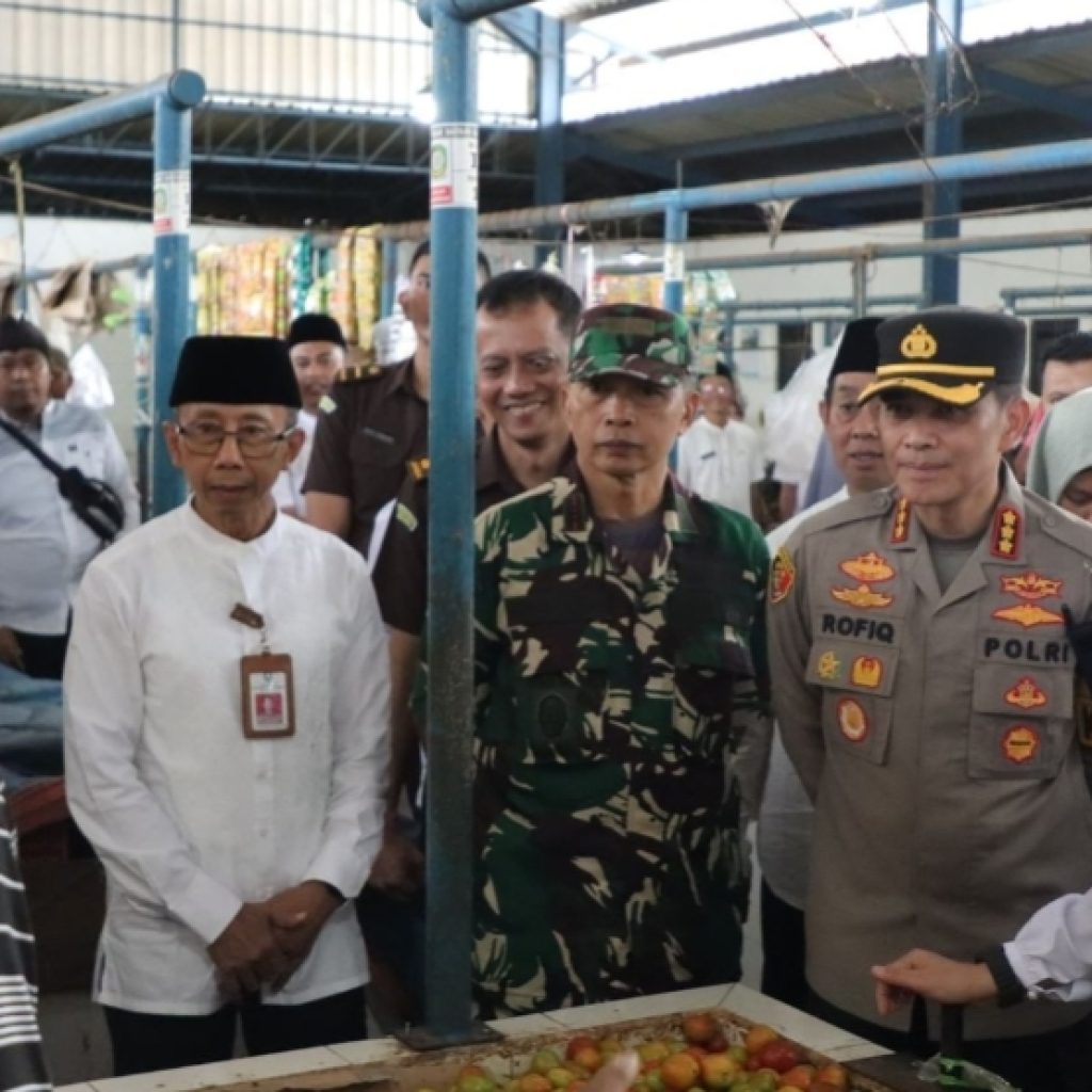 Forkopimda Banyuwangi Cek Pasar hingga Depot BBM, Antisipasi Lonjakan Harga Ramadan