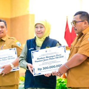 Gubernur Khofifah Salurkan Bansos Rp 16,1 Miliar untuk Masyarakat Kabupaten Probolinggo, Kuatkan Ekonomi Rentan dan Percepat Pemulihan Pasca Bencana