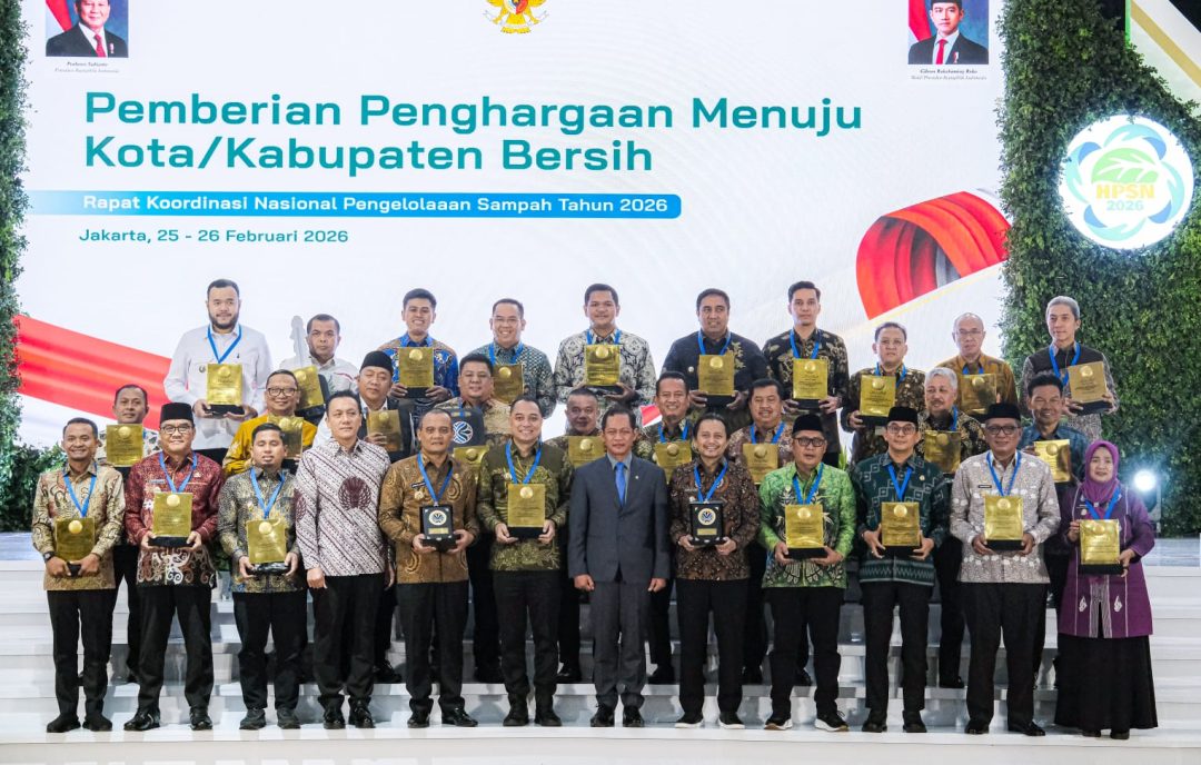 Surabaya Raih Kota Terbaik Pertama Pengelolaan Sampah se-Indonesia 2025