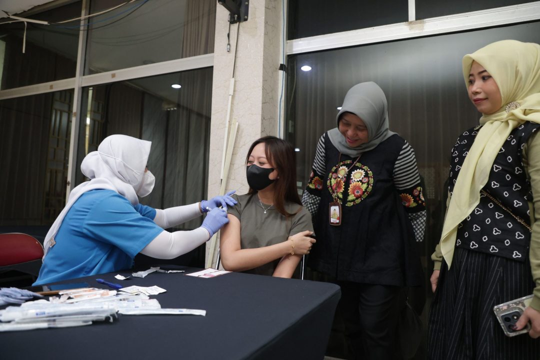 Pemkot Surabaya Bersama BBPOM Gelar Vaksinasi HPV