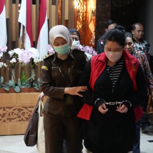 Kejati Jatim Tahan Direktur PT Buana Jaya Surya Kasus Korupsi Pengadaan SMK