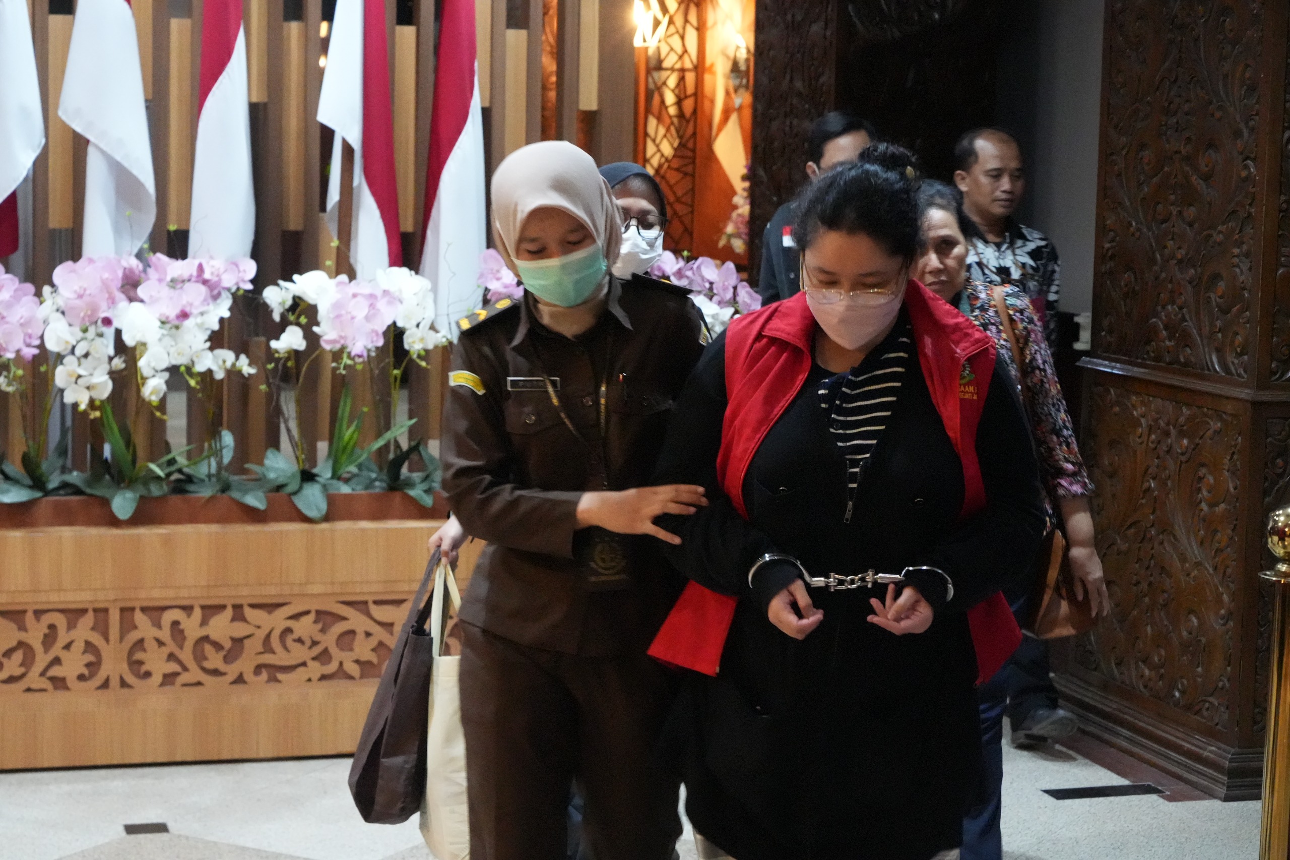 Kejati Jatim Tahan Direktur PT Buana Jaya Surya Kasus Korupsi Pengadaan SMK