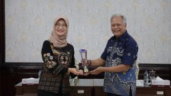 Pemkot Surabaya Sabet Penghargaan PIMTI Awards 2025