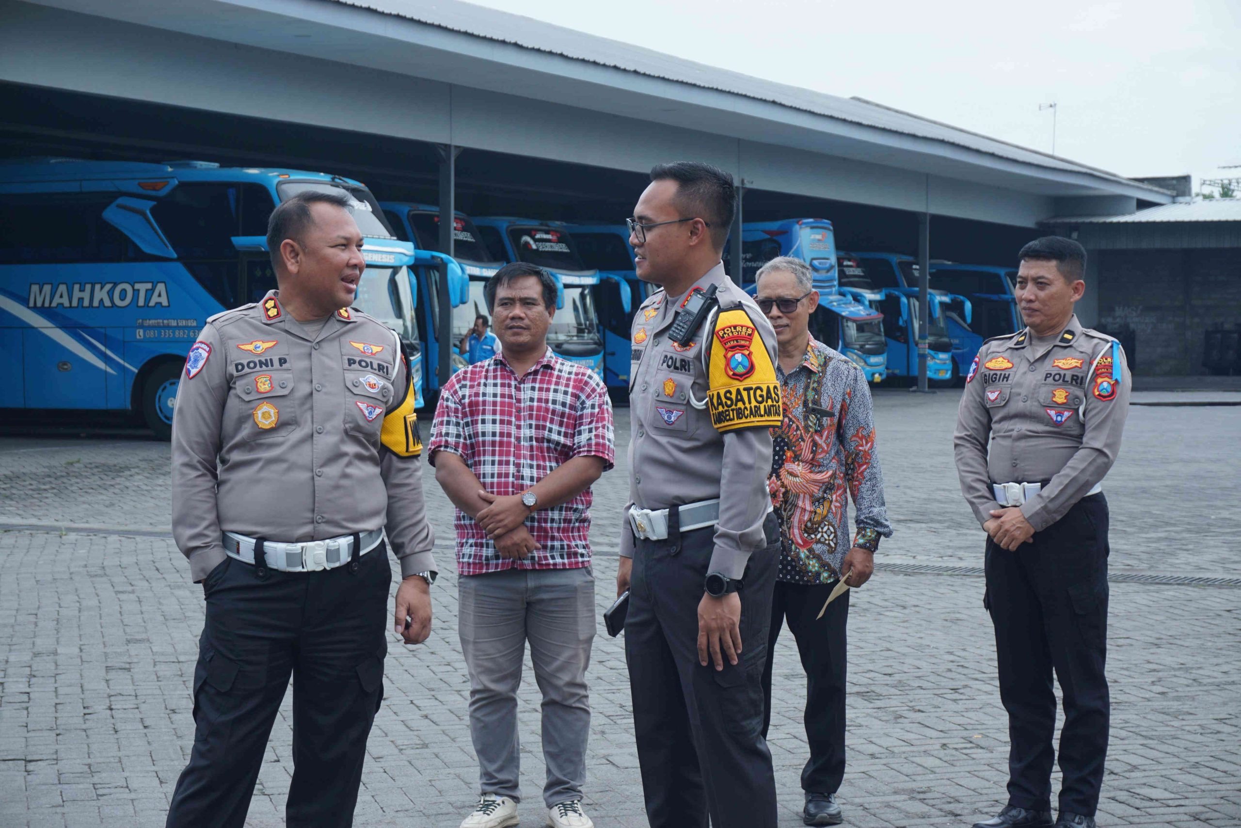 Bus Harus Sehat Sebelum Berangkat: Satlantas Polres Kediri Turun Tangan