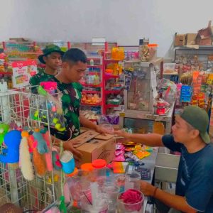 Aktivitas TMMD ke-127 di Puncu Kabupaten Kediri Tingkatkan Penjualan UMKM