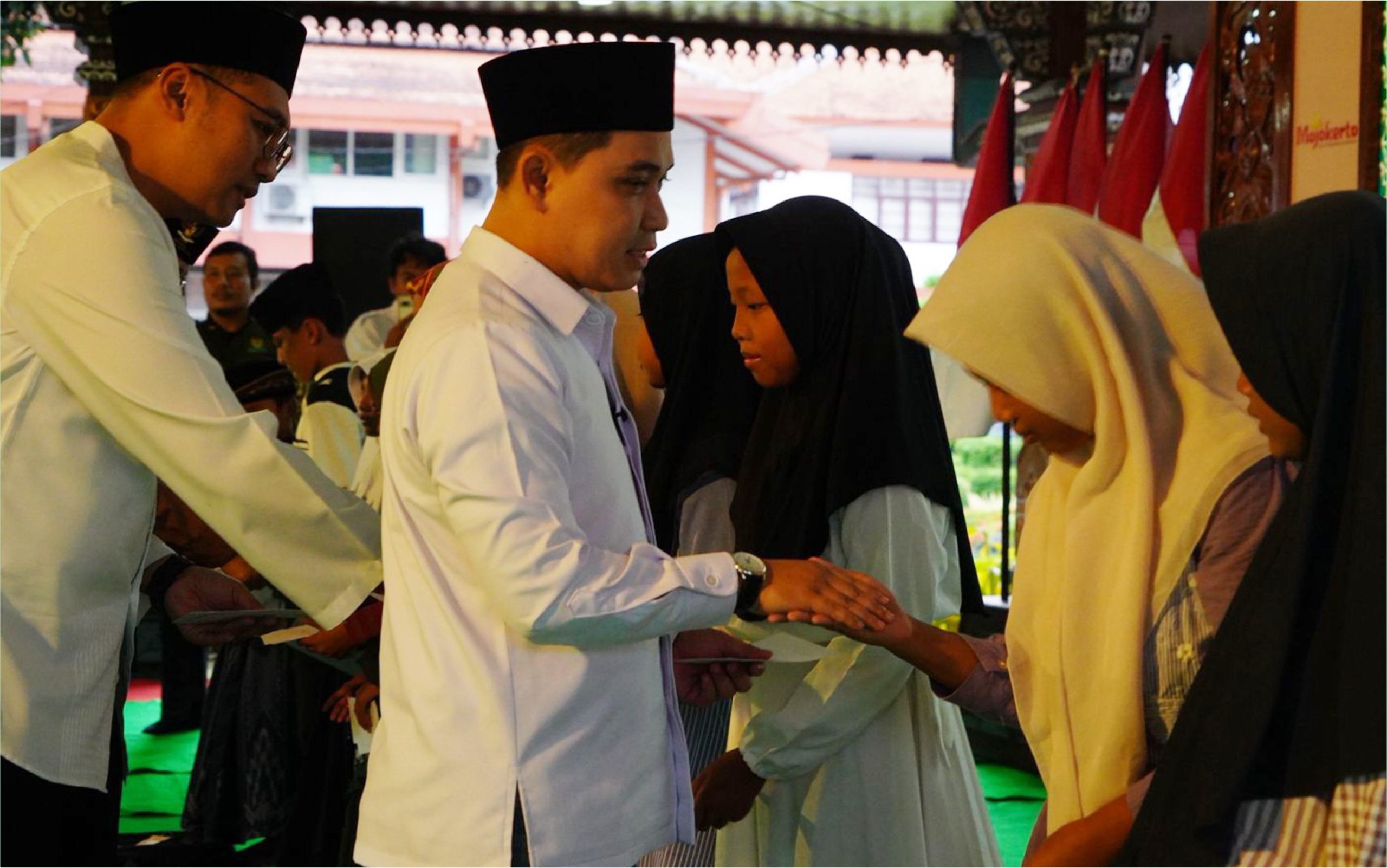 Pemkab Mojokerto dan Baznas Ajak Bukber dan Santuni 1.000 Anak Yatim 