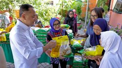 Pantau Pasar Murah, Eri Pastikan Stok Bahan Pokok Aman