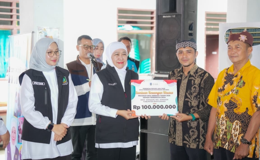 Salurkan Bansos dan Tali Asih Rp 5,26 Miliar untuk Warga Banyuwangi