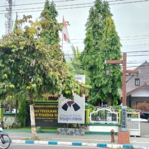 Kantor Pemerintah Di Madiun Abai Imbauan Pemasangan Bendera Setengah Tiang
