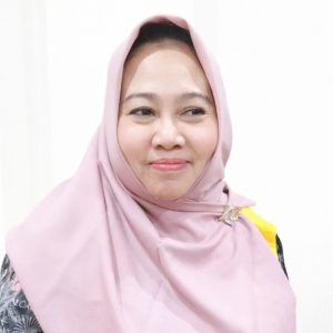 Ustadzah di Balik Panggung Politik: Hj. Mitro’atin Kaji Uqudul Lujain, Teguhkan Harmoni Rumah Tangga