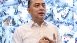 Wali Kota Eri Minta RW Perketat Penjagaan Selama Mudik Lebaran Wali Kota Eri Minta RW Perketat Penjagaan Selama Mudik Lebaran