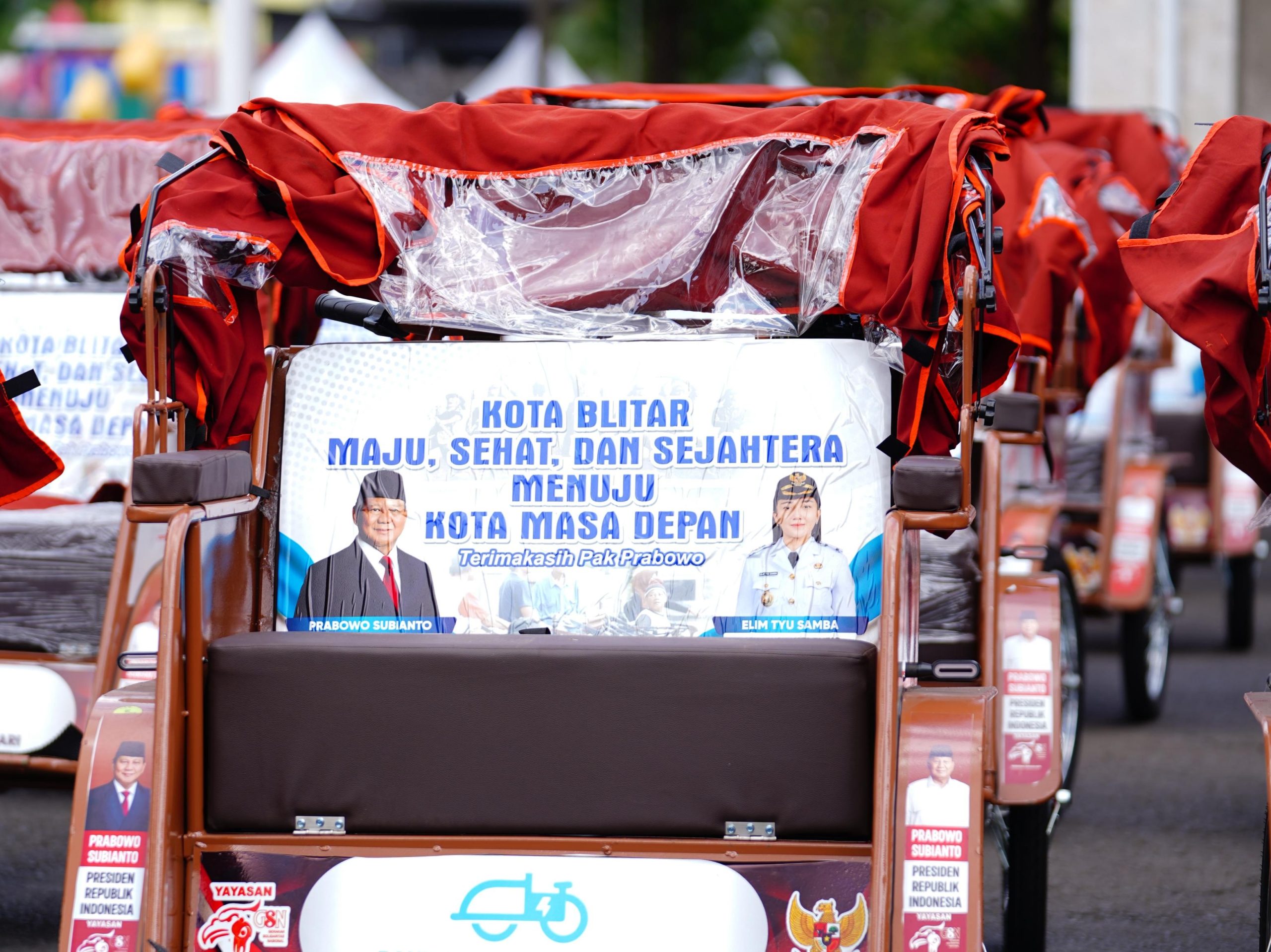 Elim Tyu Samba Wakil Wali Kota Blitar Salurkan 200 Becak Listrik dari Presiden Prabowo