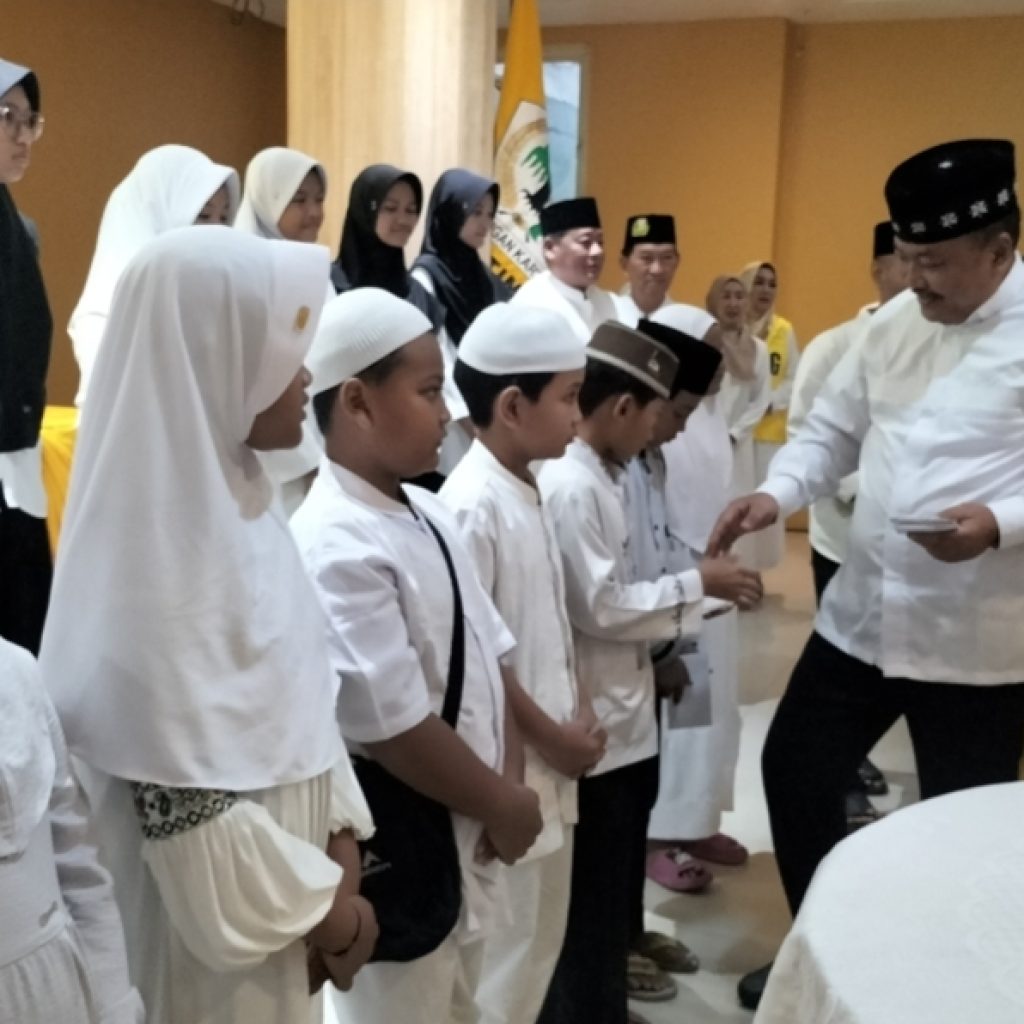 Golkar Jatim Gelar Buka Bersama Anak Yatim, Ali Mufthi Singgung Infrastruktur Mudik