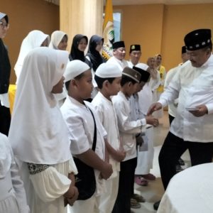 Golkar Jatim Gelar Buka Bersama Anak Yatim, Ali Mufthi Singgung Infrastruktur Mudik