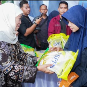 Di Pamekasan, Pemprov Jatim Terus Jual Sembako Murah Jelang Idul Fitri