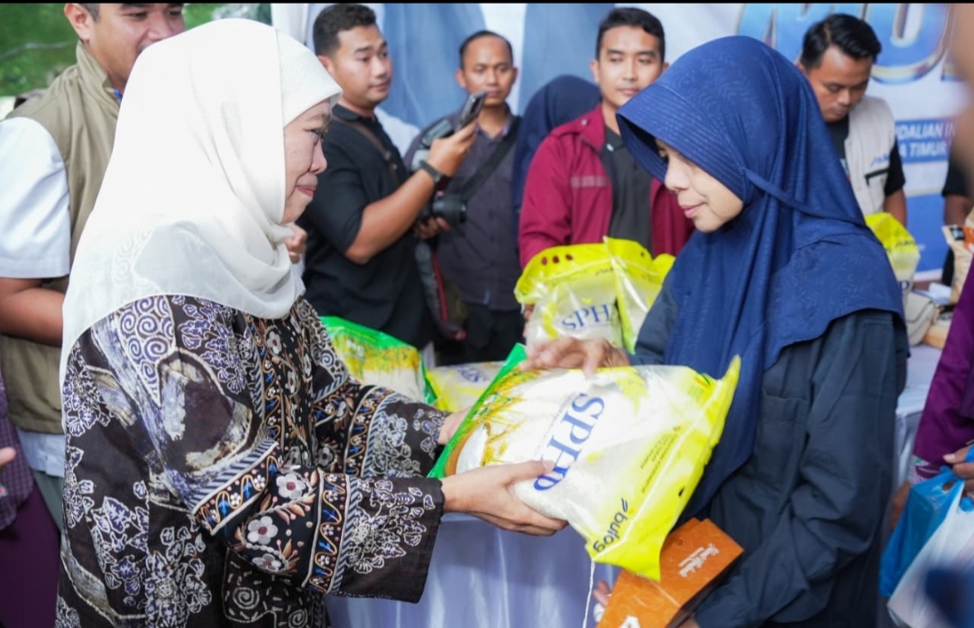 Di Pamekasan, Pemprov Jatim Terus Jual Sembako Murah Jelang Idul Fitri