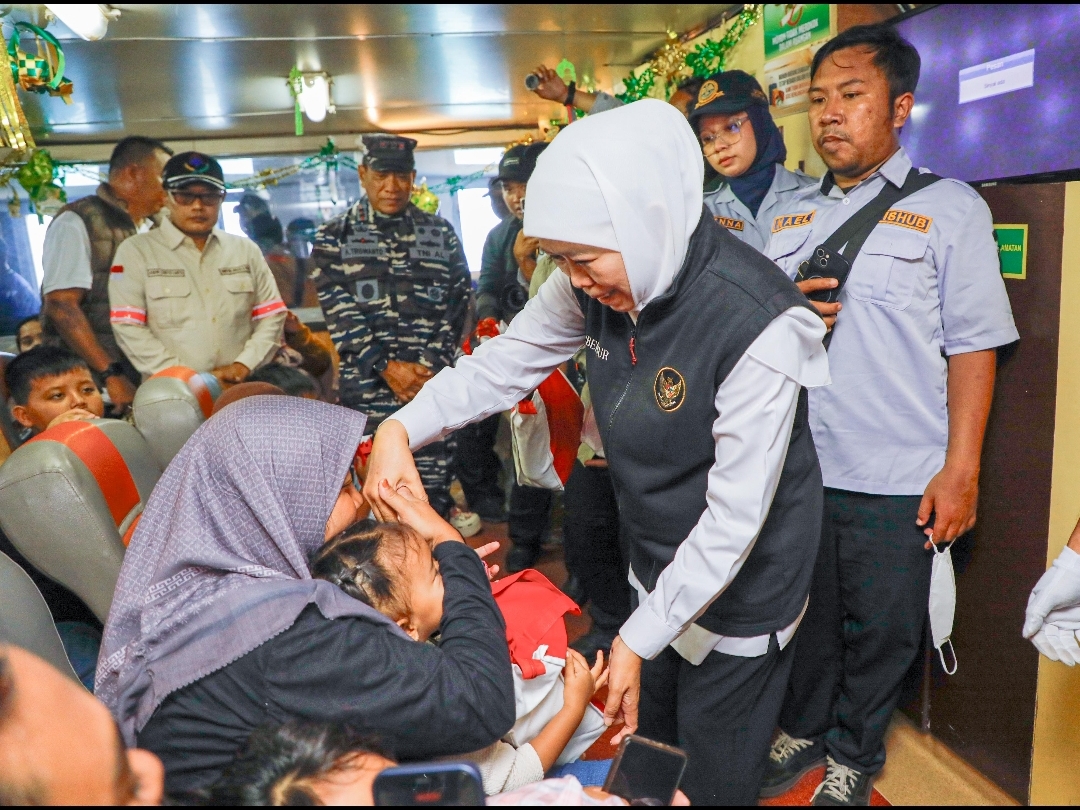 Khofifah Berangkatkan 3.000 Peserta Mudik-Balik Gratis Kapal Laut dari Pelabuhan Jangkar