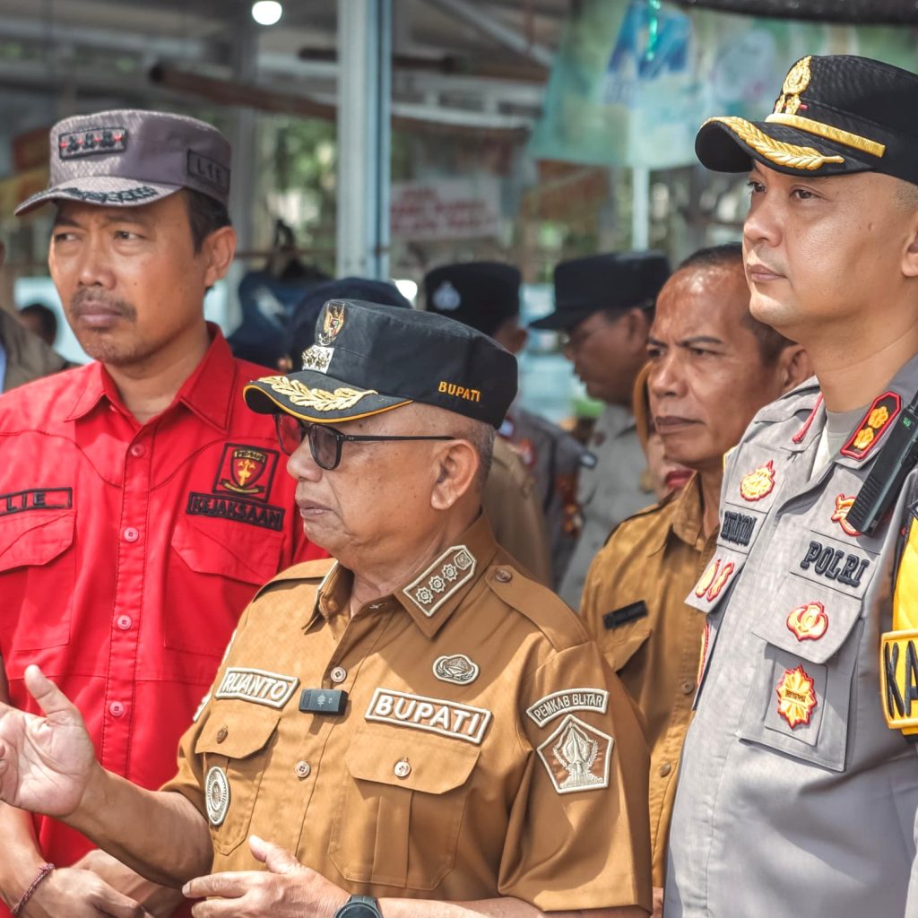 Jelang Idul Fitri 1447 H, Forkopimda Kabupaten Blitar Laksanakan Monev Pasar dan Pos Pengamanan